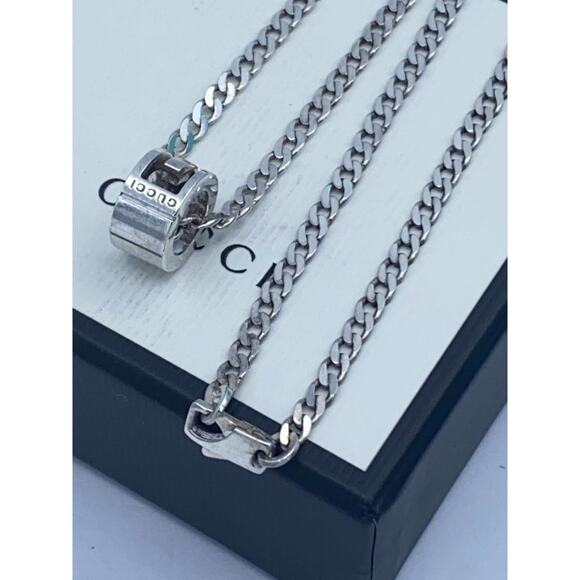 Authentic Gucci Silver Necklace, 925 Sterling, 16'' Chain, Ring Pendant - Picture 1 of 6